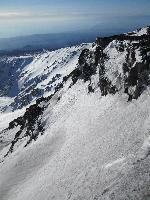 Etna, 3343 m. I ripidi pendii terminali della Valle del Bove.